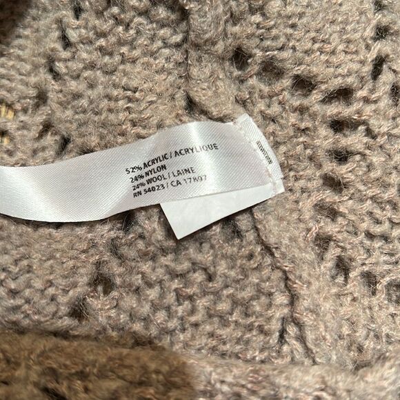 Old Navy Loosen Knit Sweater Tan size Large - Picture 8 of 8